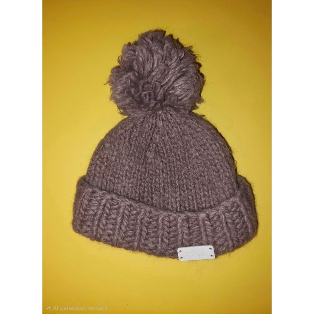 The North Face Women's Cozy Chunky Knit Pom Beanie One Size